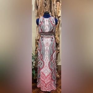 Long Sleeveless Pattered Dress